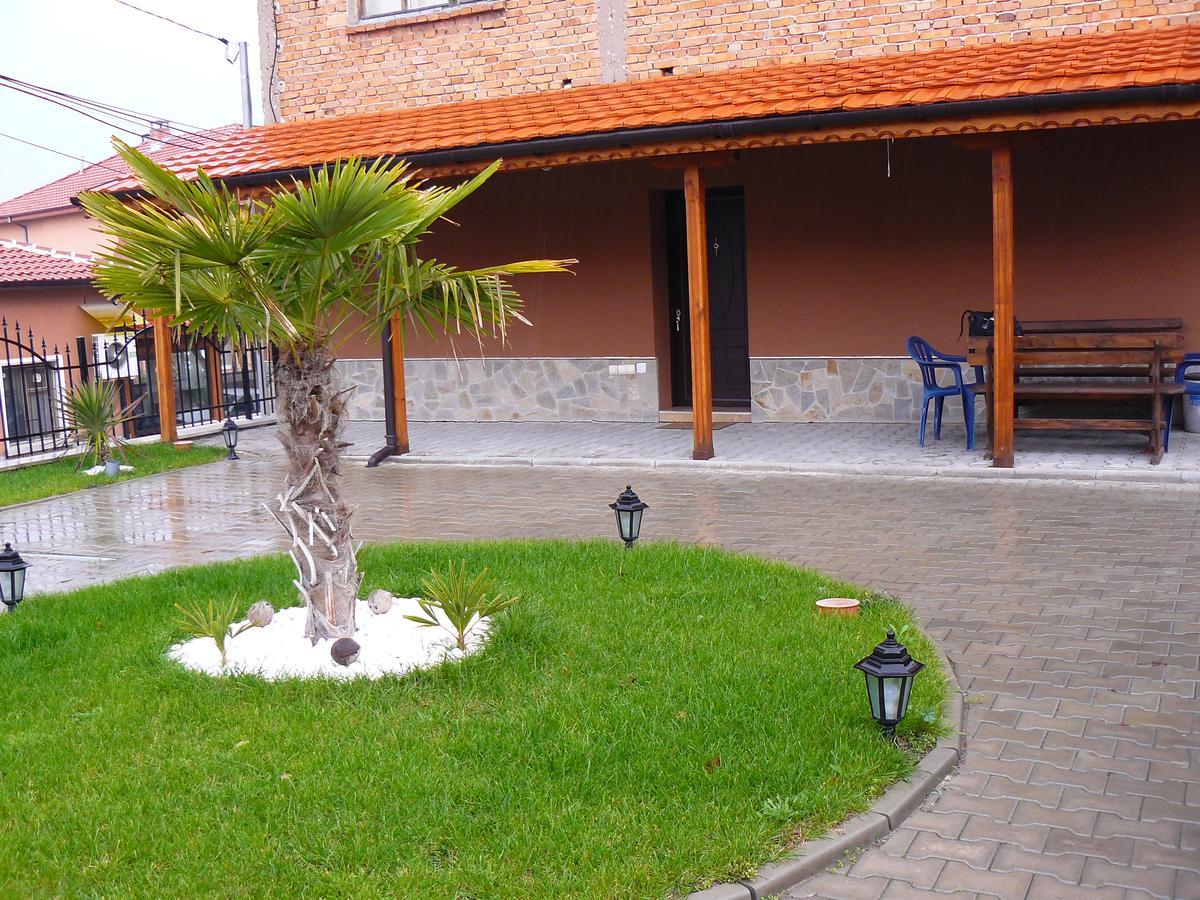 Guest House Nani Ασένοβγκραντ Εξωτερικό φωτογραφία
